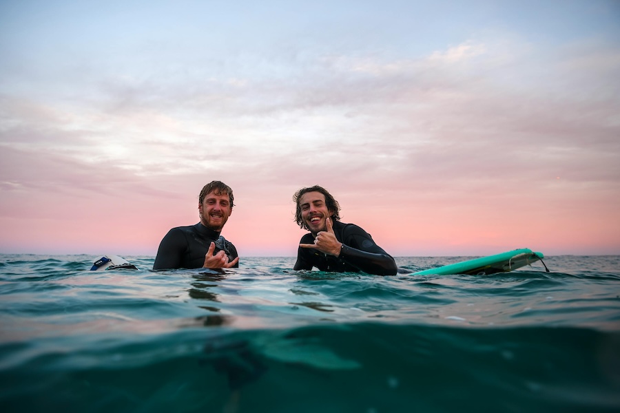 Friends, surfing, Portugal